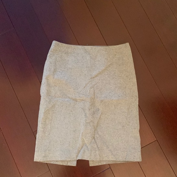 Gray wool skirt from Club Monaco - Picture 1 of 3